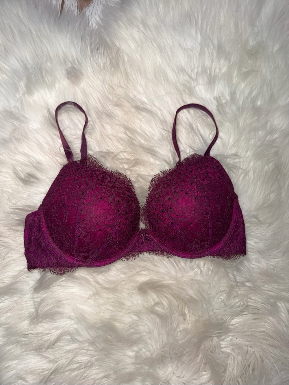 EUC VICTORIA'S SECRET Dream Angels 34D Push Up Padded Bra w/Embellishments Ruby